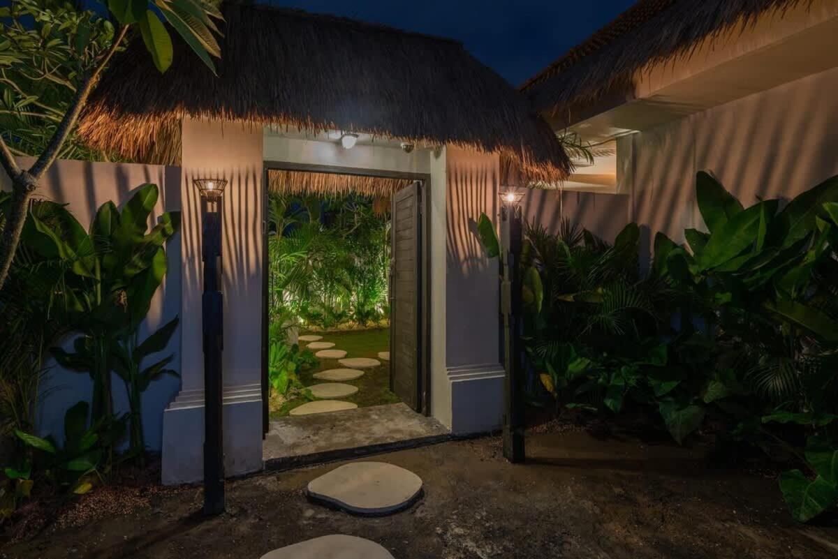 The Jungle - Luxurious & Tropical Concept - 3Br - Central Canggu Exterior foto